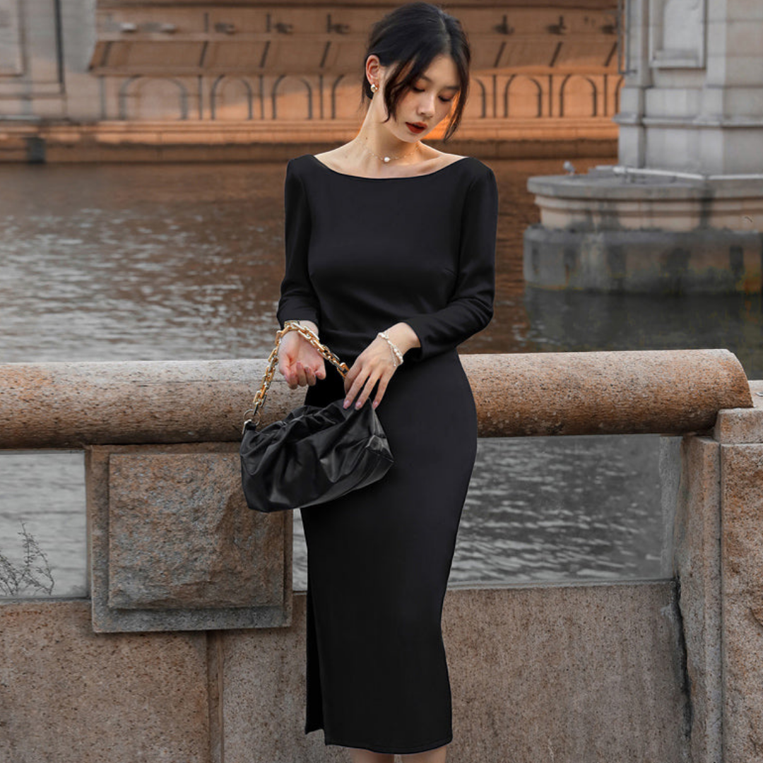 Femme Elégante Robe Décolleté Bateau | Midi